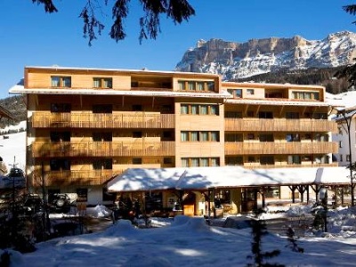 Ubytovanie Apartmány rezidencie La Villa, lyžovanie Alta Badia